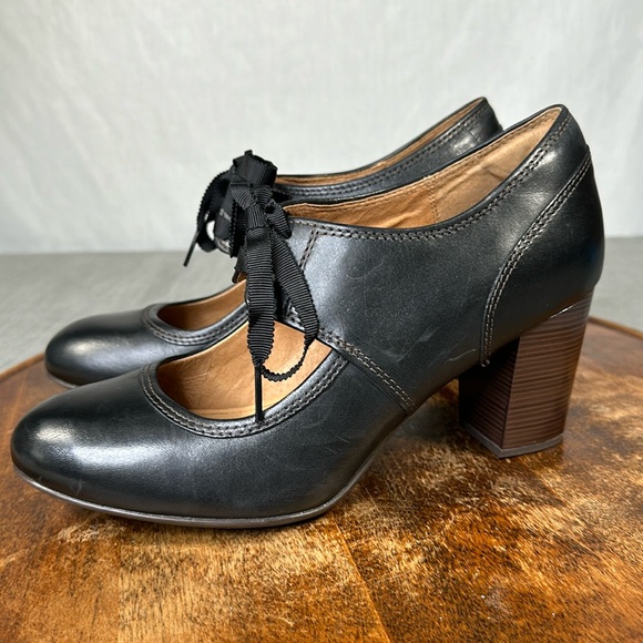 Clarks Shoes - Clarks Indigo Shoes Womens 9M Town Cloak Black Leather Lace Up Mary Jane Heels